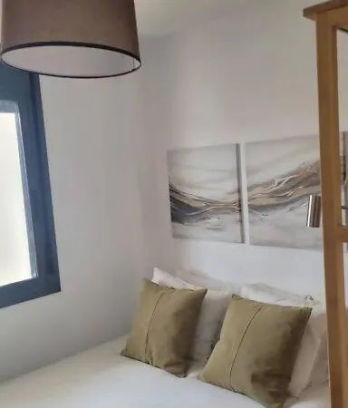 Piso Moderno Cerca De La Playa *