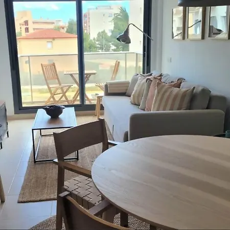 Piso Moderno Cerca De La Playa