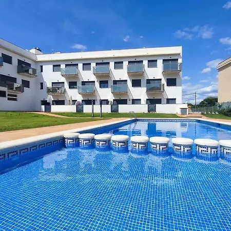 Piso Moderno Cerca De La Playa *