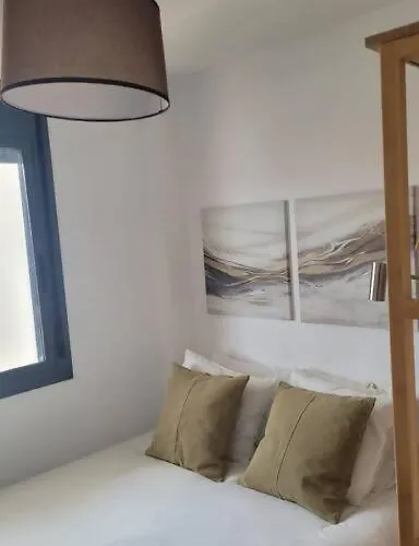 Piso Moderno Cerca De La Playa *