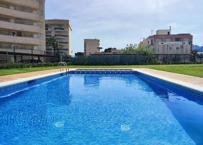 Piso Moderno Cerca De La Playa דירה